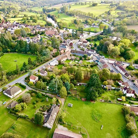 Bed & Breakfast D'hotes De Charme Jolie Futaie En Foret De Troncais 3*