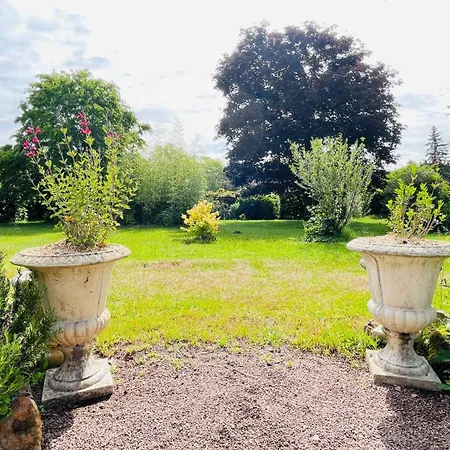 Jolie Futaie à Meaulne-tronçais Bed & Breakfast